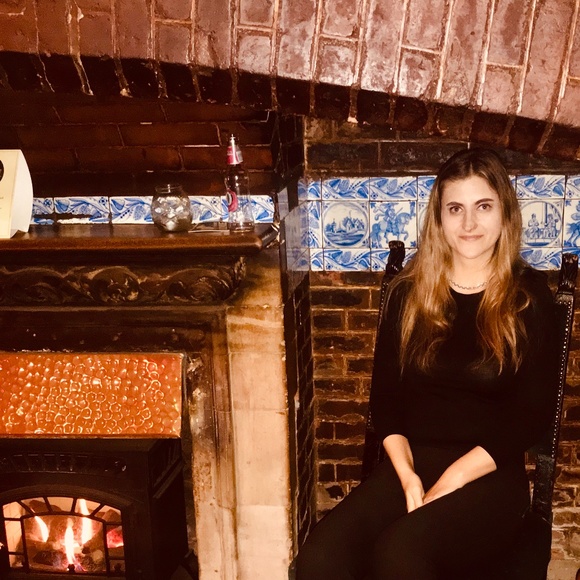 Vintage Elegance and Sustainable Style from Naples, Florida - Picture 4 of 16